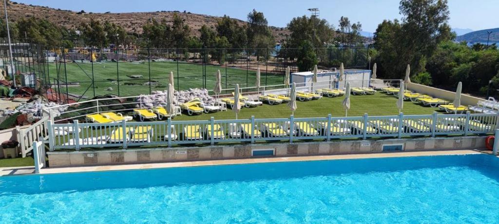 Eken Resort Hotel Bodrum Exteriör bild