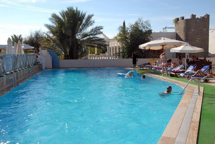 Eken Resort Hotel Bodrum Exteriör bild