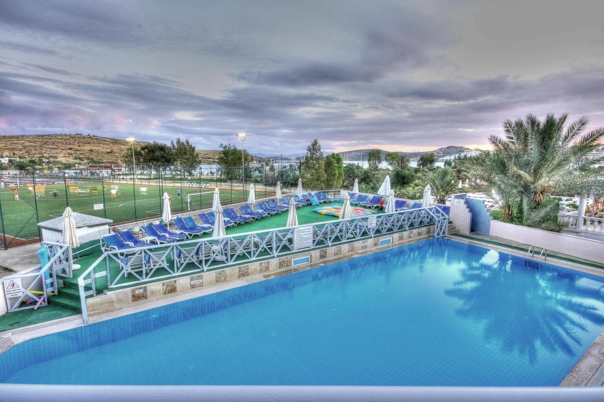 Eken Resort Hotel Bodrum Exteriör bild